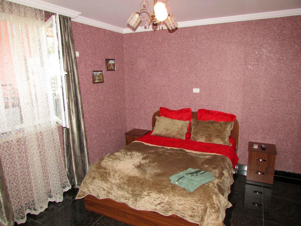 Hotel Gold Tbiliszi Kültér fotó